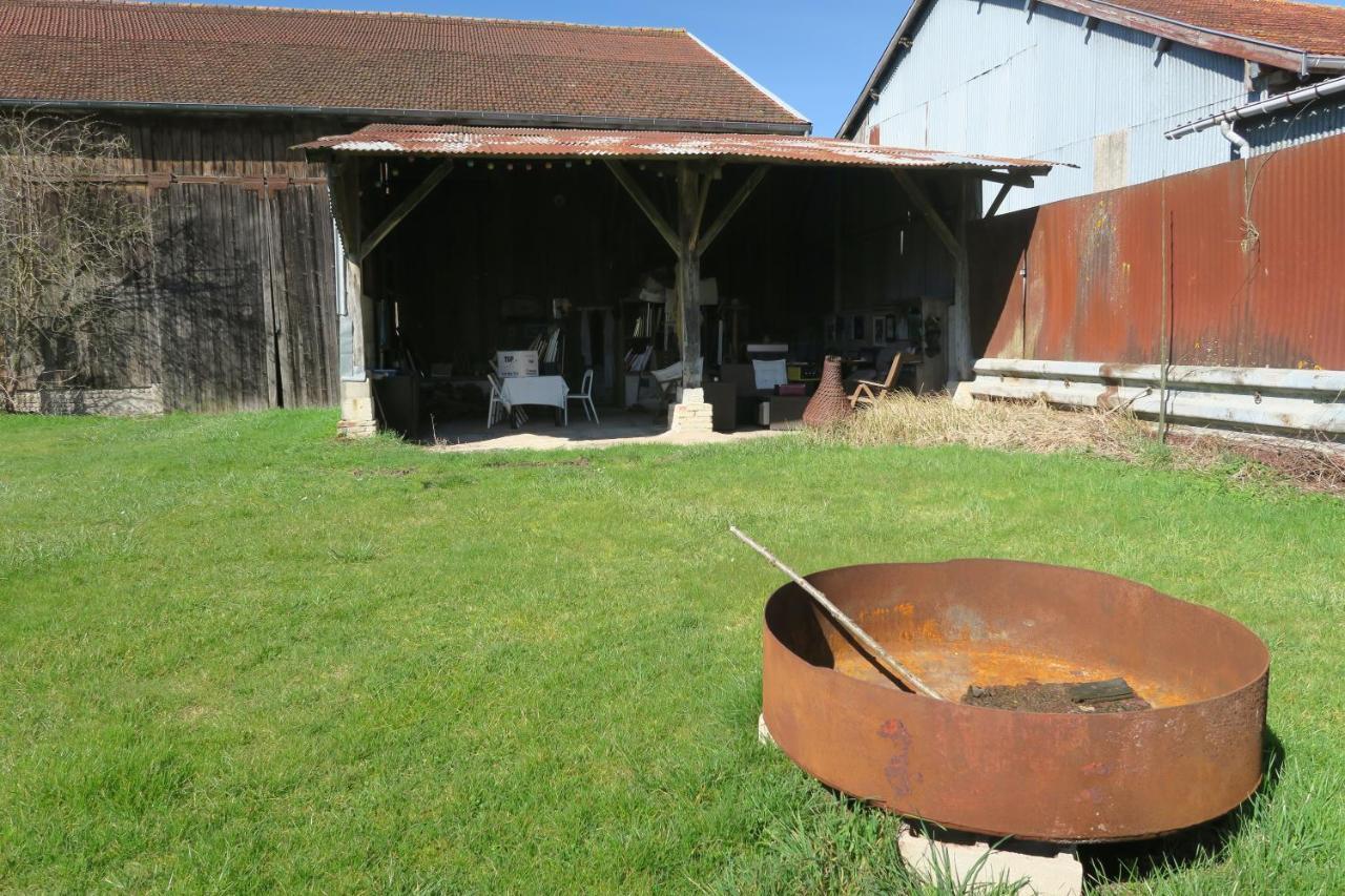 Chambre D'Hotes Fantesstique Berzieux Exteriér fotografie