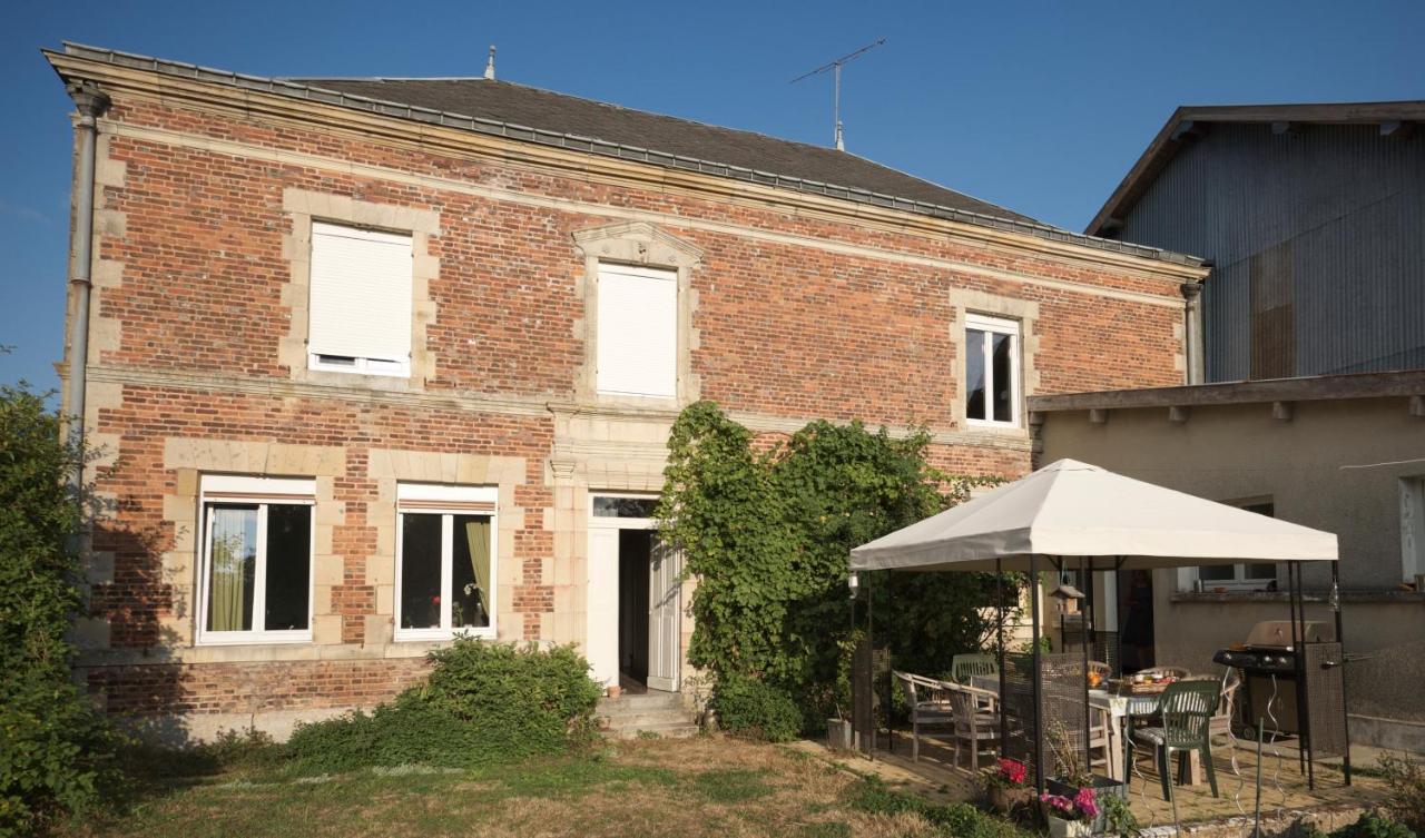 Chambre D'Hotes Fantesstique Berzieux Exteriér fotografie
